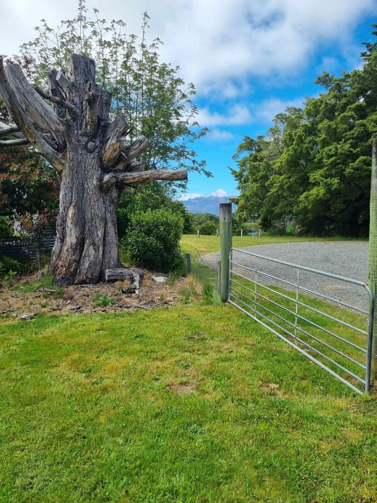 Cosy Getaway In Manapouri Villa Екстериор снимка