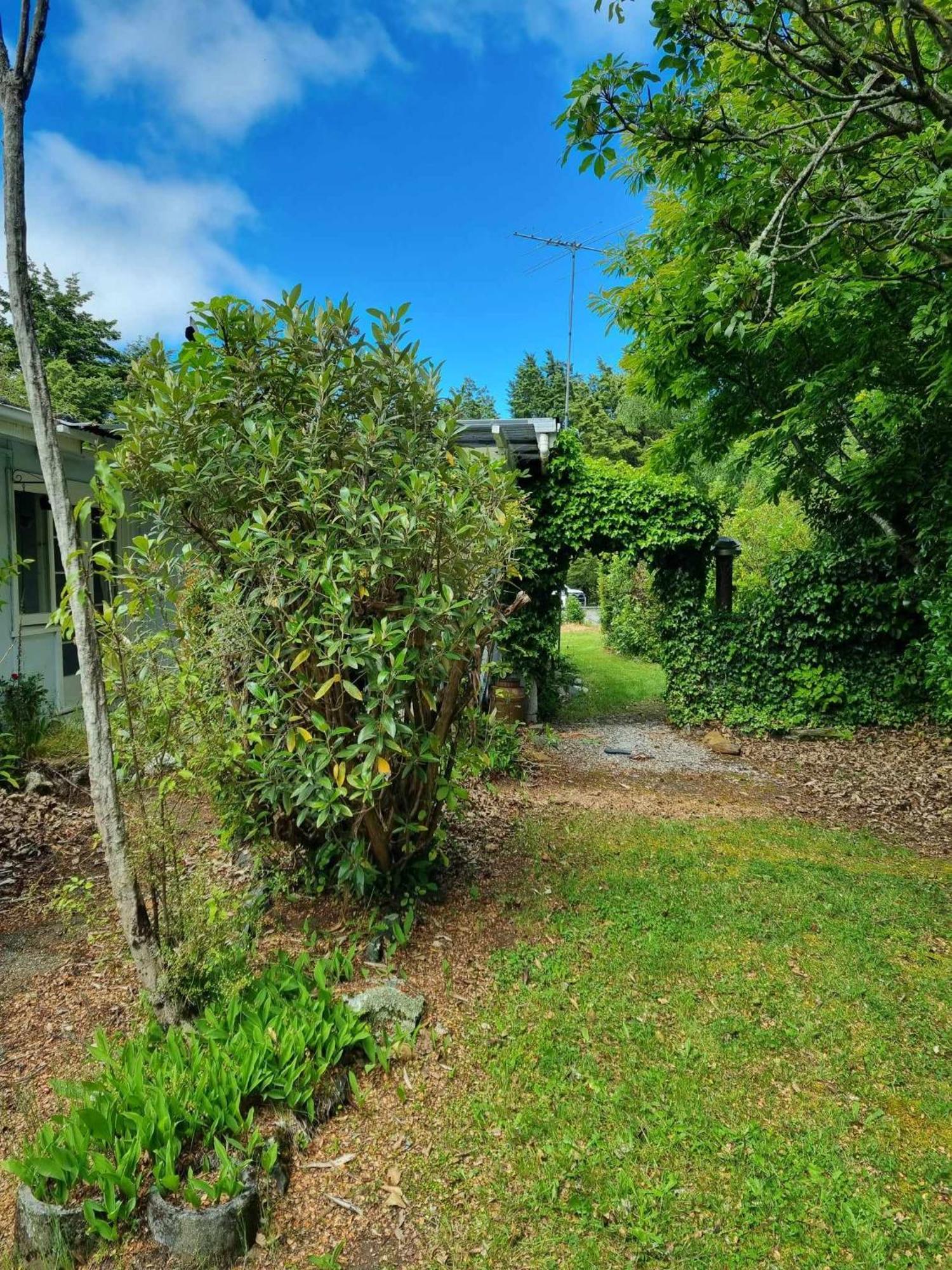 Cosy Getaway In Manapouri Villa Екстериор снимка