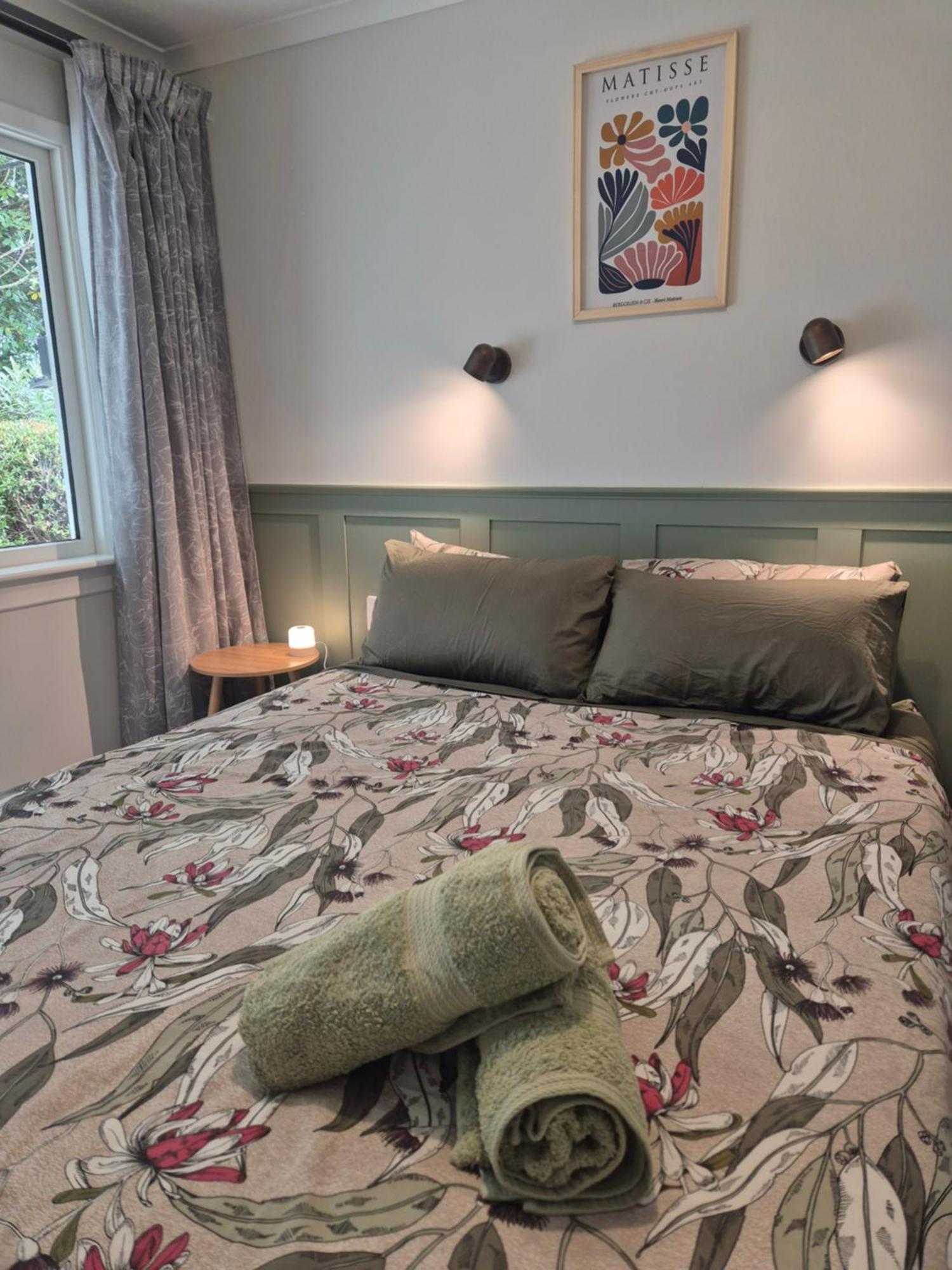 Cosy Getaway In Manapouri Villa Екстериор снимка