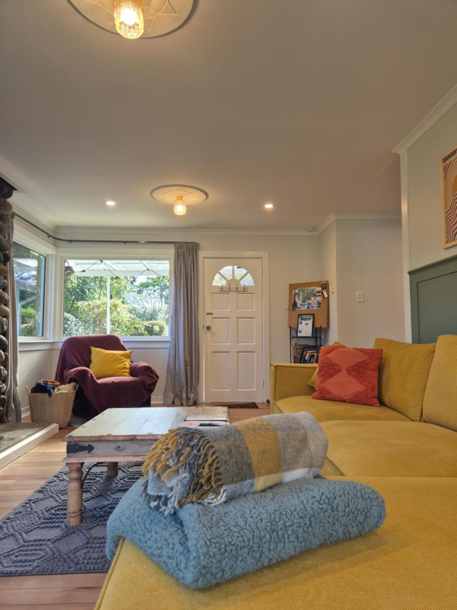 Cosy Getaway In Manapouri Villa Екстериор снимка