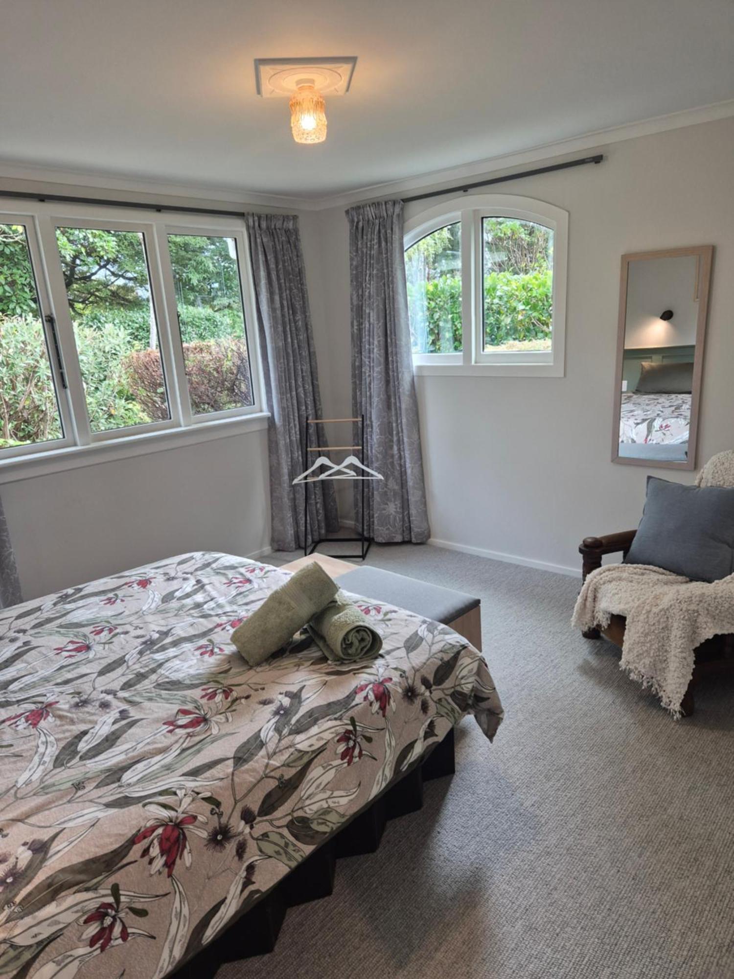Cosy Getaway In Manapouri Villa Екстериор снимка