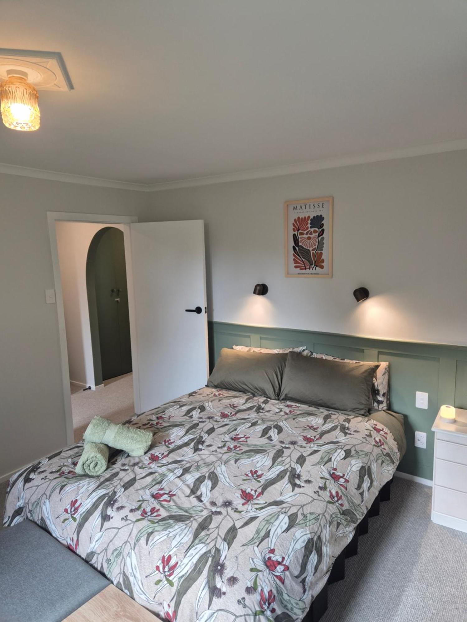 Cosy Getaway In Manapouri Villa Екстериор снимка